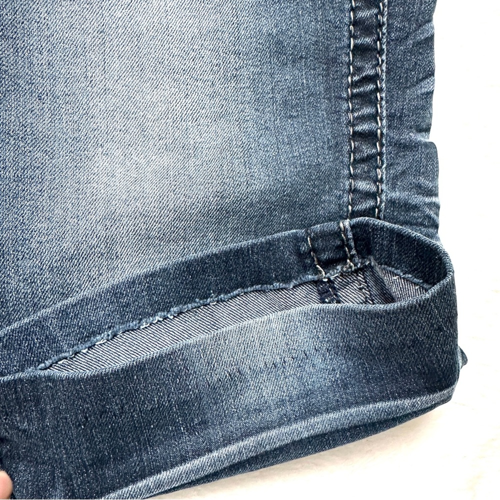 Maurices Silver Jeans Cropped Denim Embroidered Pocket Dark Wash Size 3/4 - Picture 8 of 8